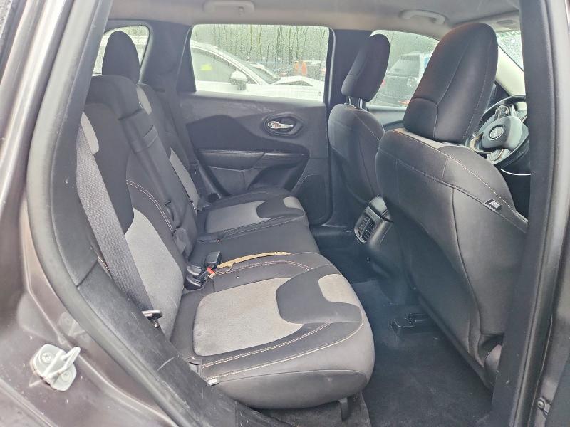 70039726 :رقم المزاد ، 1C4PJMCS2EW147201 vin ، 2014 Jeep Cherokee مزاد بيع