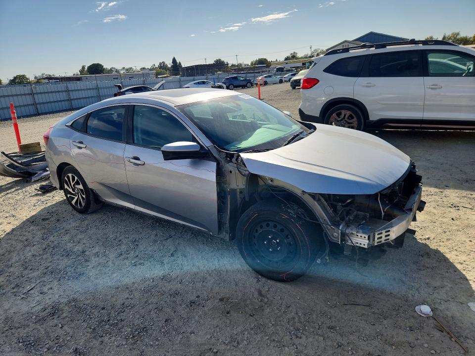 70038946 :رقم المزاد ، 19XFC2F78HE204694 vin ، 2017 Honda Civic مزاد بيع