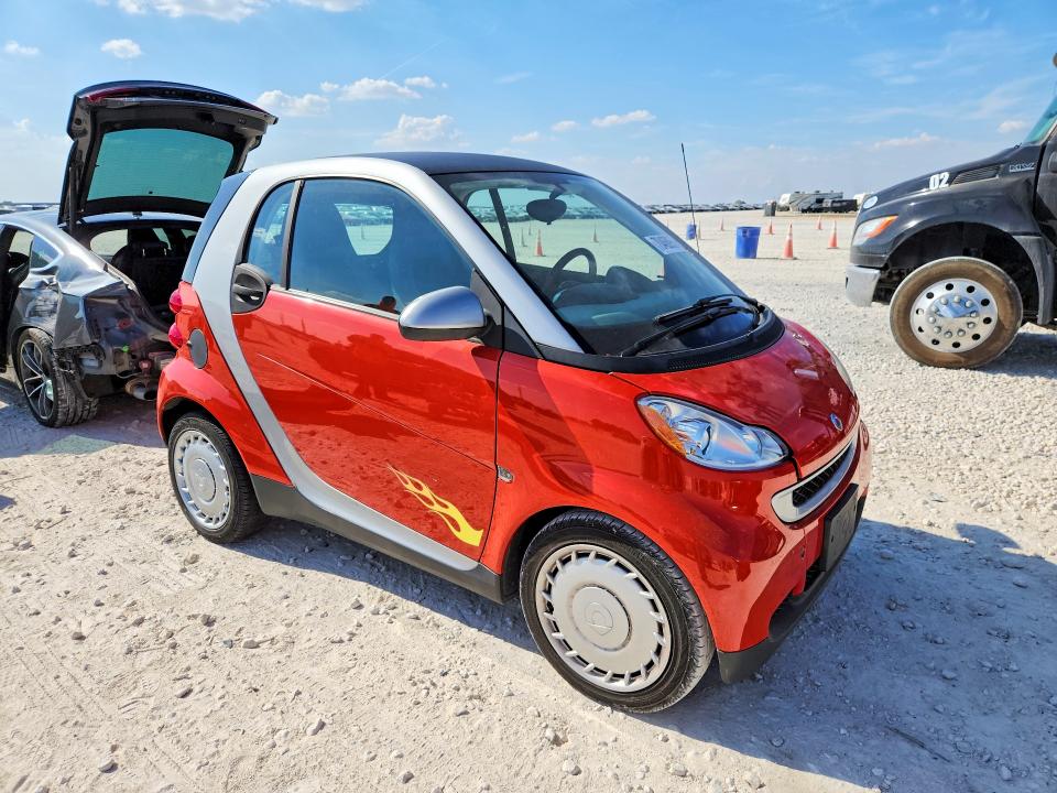 2008 Smart Fortwo მანქანა იყიდება აუქციონზე, vin: WMEEJ31X08K177939, აუქციონის ნომერი: 70468956