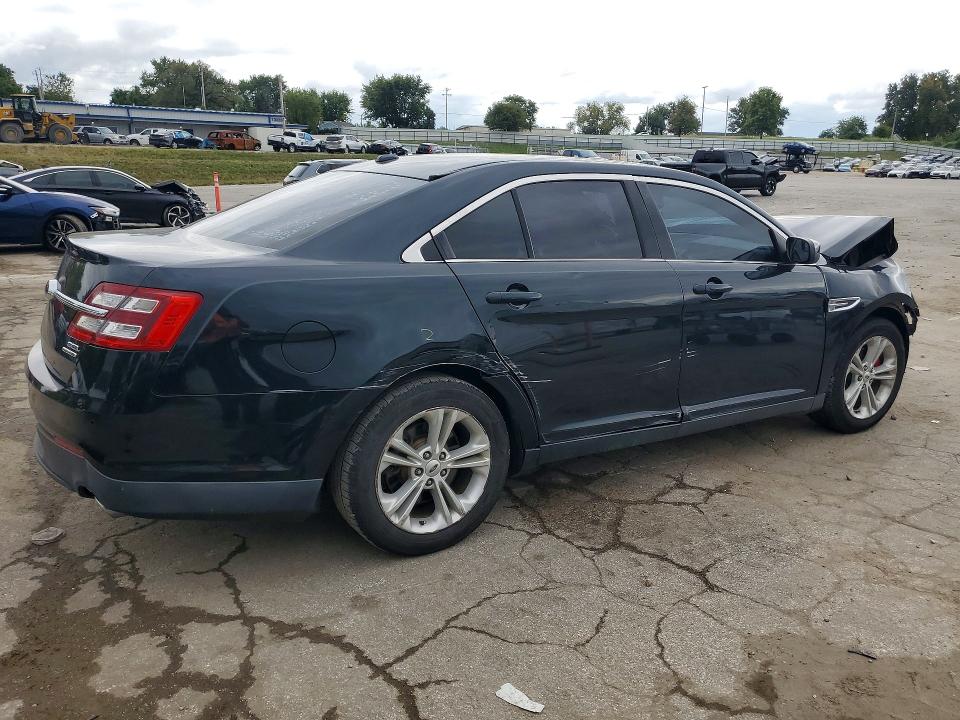Продажа на аукционе авто 2015 Ford Taurus, vin: 1FAHP2E82FG112670, номер лота: 69684366
