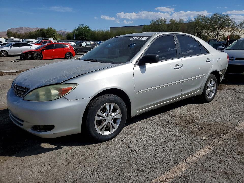 69645116 :رقم المزاد ، 4T1BF32K54U578452 vin ، 2004 Toyota Camry مزاد بيع