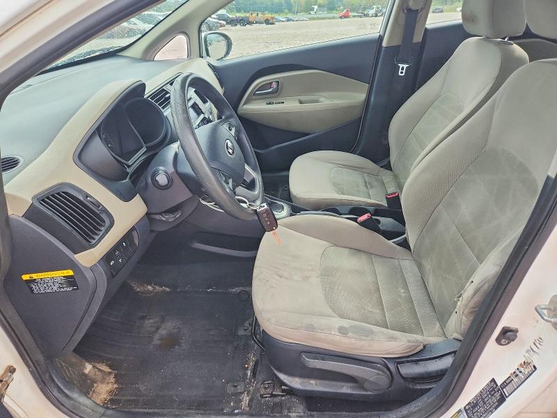 68780626 :رقم المزاد ، KNADM4A31F6428930 vin ، 2015 Kia Rio مزاد بيع