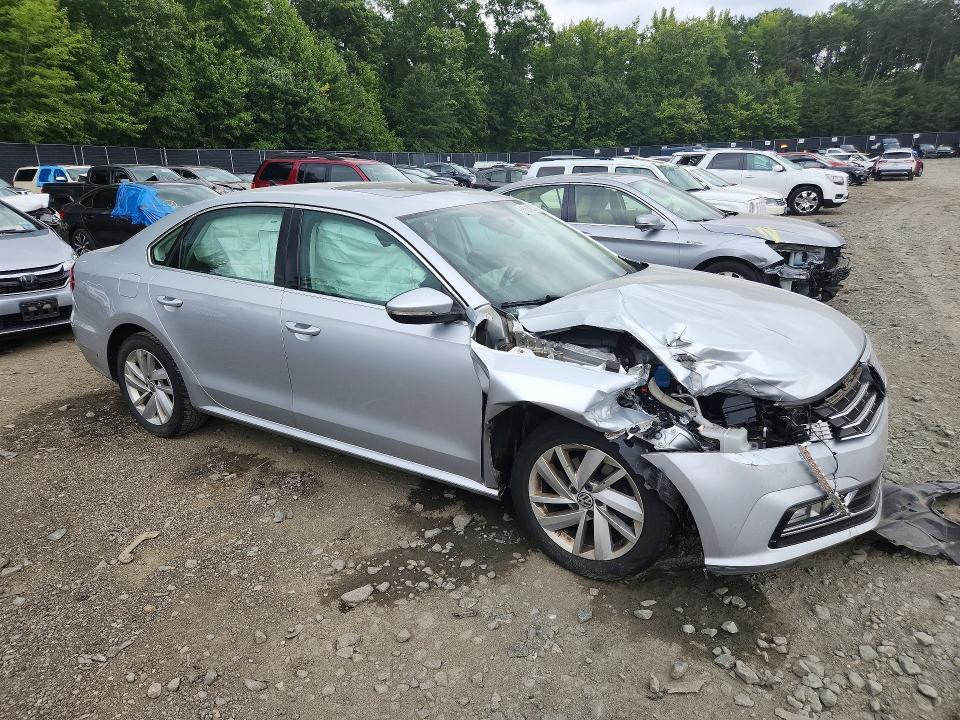2018 Volkswagen Passat მანქანა იყიდება აუქციონზე, vin: 1VWBA7A30JC029065, აუქციონის ნომერი: 68558816