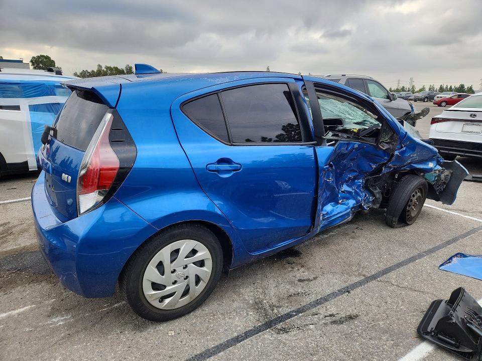 Продажа на аукционе авто 2016 Toyota Prius C, vin: JTDKDTB33G1589362, номер лота: 68642626
