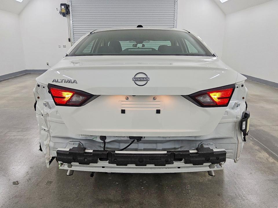 2026 Nissan Altima მანქანა იყიდება აუქციონზე, vin: 1N4BL4DV0TN326097, აუქციონის ნომერი: 70830636