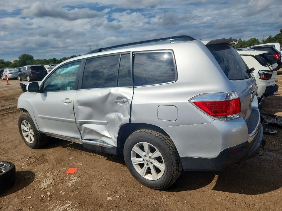 68820146 :رقم المزاد ، 5TDBK3EH0CS110888 vin ، 2012 Toyota Highlander مزاد بيع