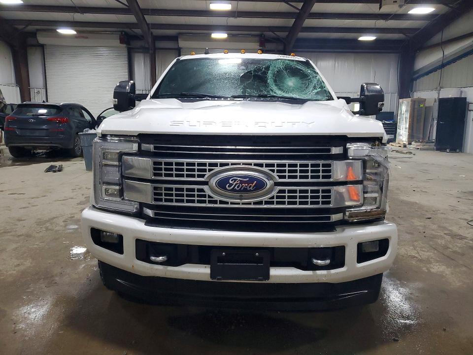 70665376 :رقم المزاد ، 1FT7W2BT8KEG26708 vin ، 2019 Ford F250 مزاد بيع