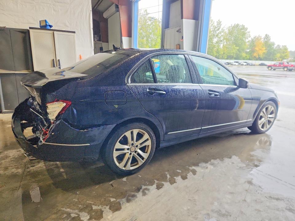 Продаж на аукціоні авто 2013 Mercedes-benz C, vin: WDDGF8AB2DR287246, номер лоту: 70646826