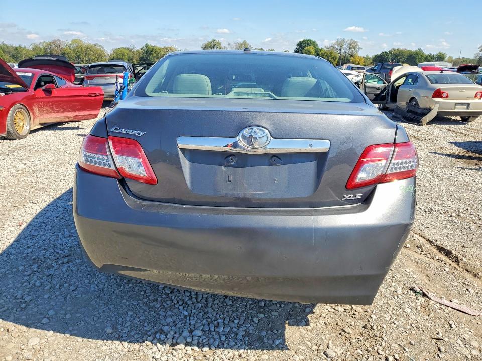 2011 Toyota Camry მანქანა იყიდება აუქციონზე, vin: 4T1BF3EK2BU750512, აუქციონის ნომერი: 70414296