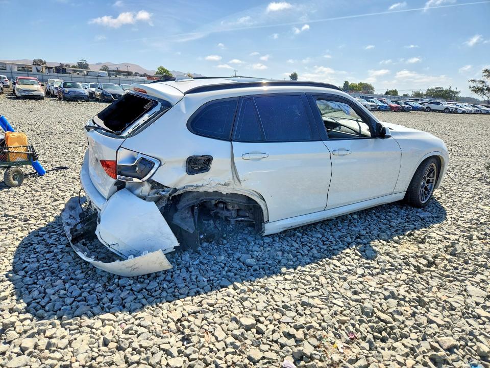 2015 Bmw X1 მანქანა იყიდება აუქციონზე, vin: WBAVM5C57FVV93637, აუქციონის ნომერი: 68387646