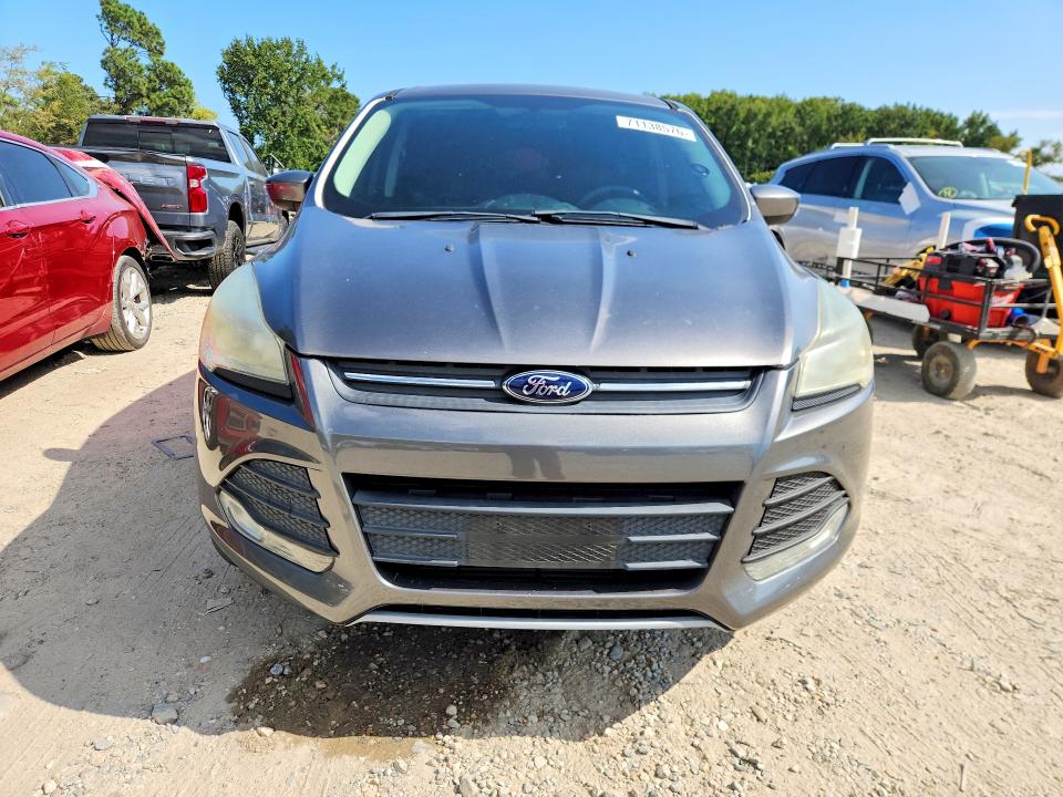71138576 :رقم المزاد ، 1FMCU0G91EUB11142 vin ، 2014 Ford Escape مزاد بيع