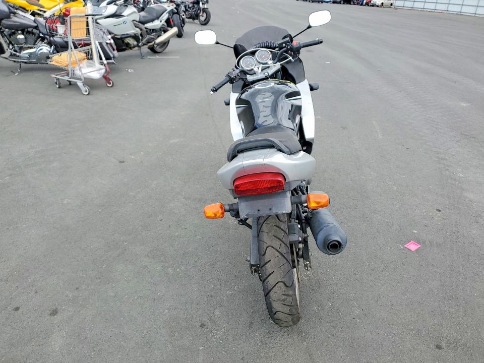 69390656 :رقم المزاد ، VTTGM51A462100989 vin ، 2006 Suzuki Gs500 مزاد بيع