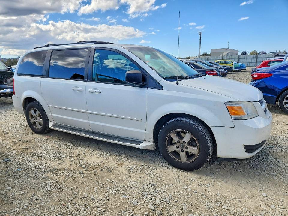 68206656 :رقم المزاد ، 2D4RN3D17AR462899 vin ، 2010 Dodge Grand Caravan مزاد بيع
