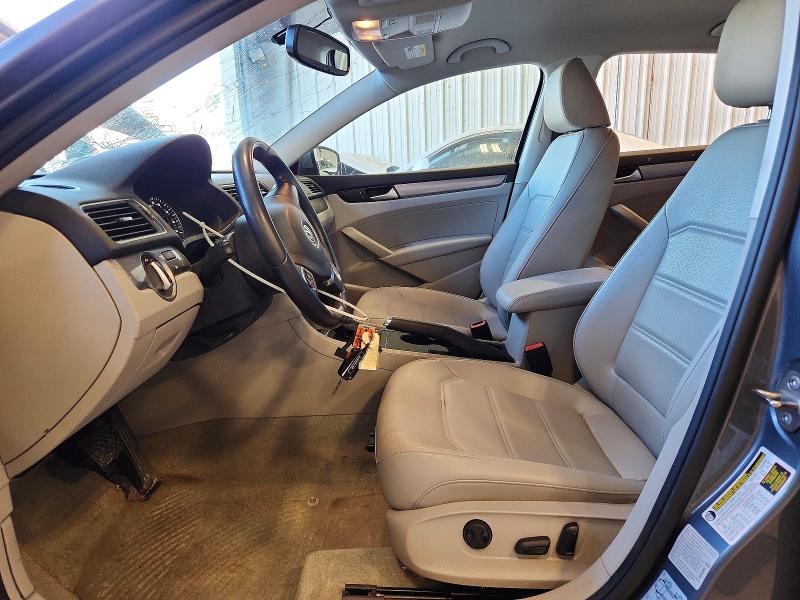 2015 Volkswagen Passat მანქანა იყიდება აუქციონზე, vin: 1VWAS7A33FC100372, აუქციონის ნომერი: 68164366
