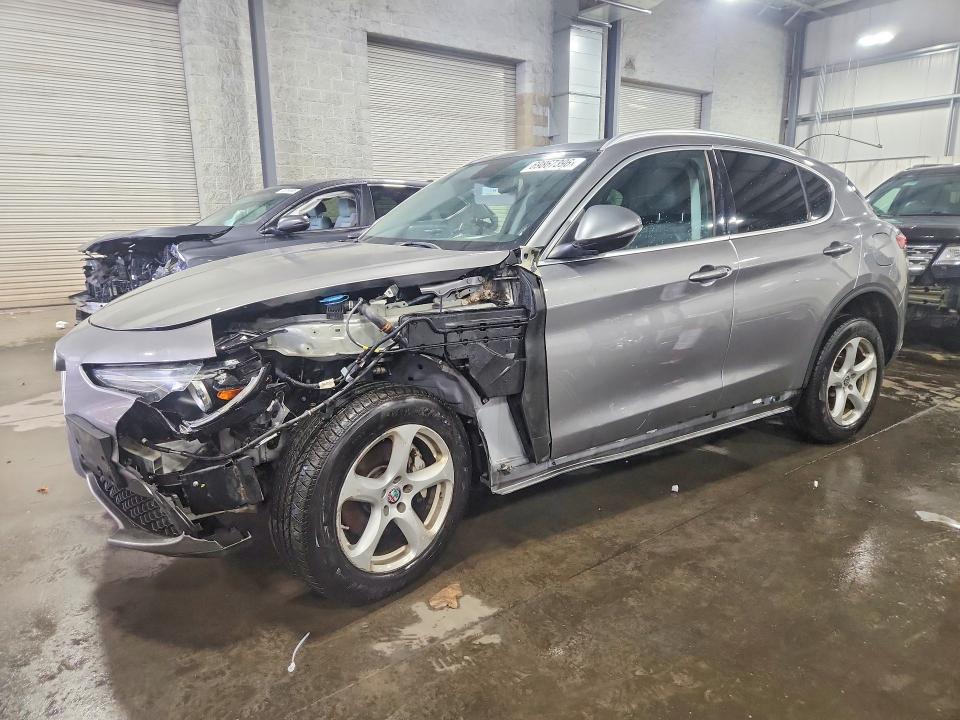 Продаж на аукціоні авто 2018 Alfa Romeo Stelvio, vin: ZASFAKAN8J7B77814, номер лоту: 69867396