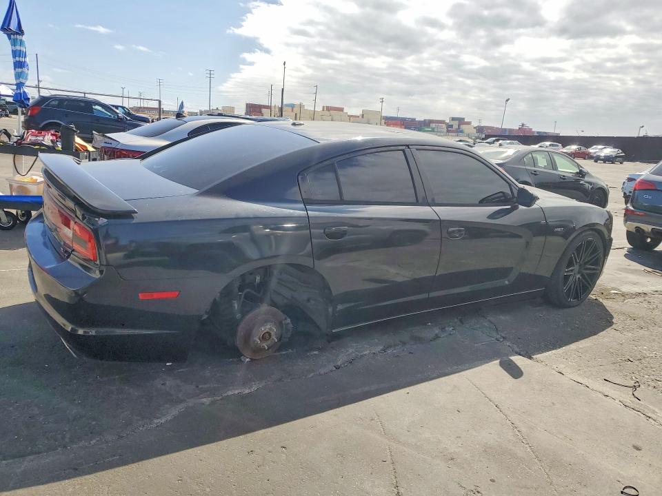 69640456 :رقم المزاد ، 2B3CL5CT1BH538553 vin ، 2011 Dodge Charger مزاد بيع