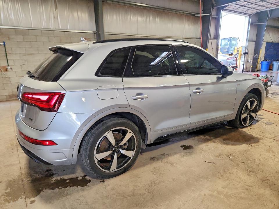 69112766 :رقم المزاد ، WA1EAAFY4N2081841 vin ، 2022 Audi Q5 مزاد بيع