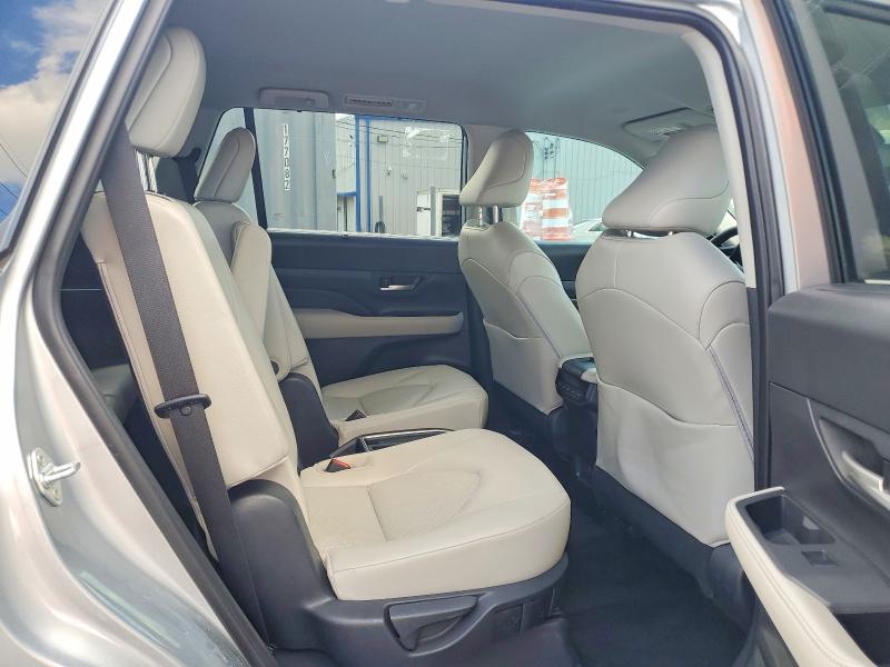 2025 Toyota Grand Highlander მანქანა იყიდება აუქციონზე, vin: 5TDAAAA53SS033575, აუქციონის ნომერი: 70223906