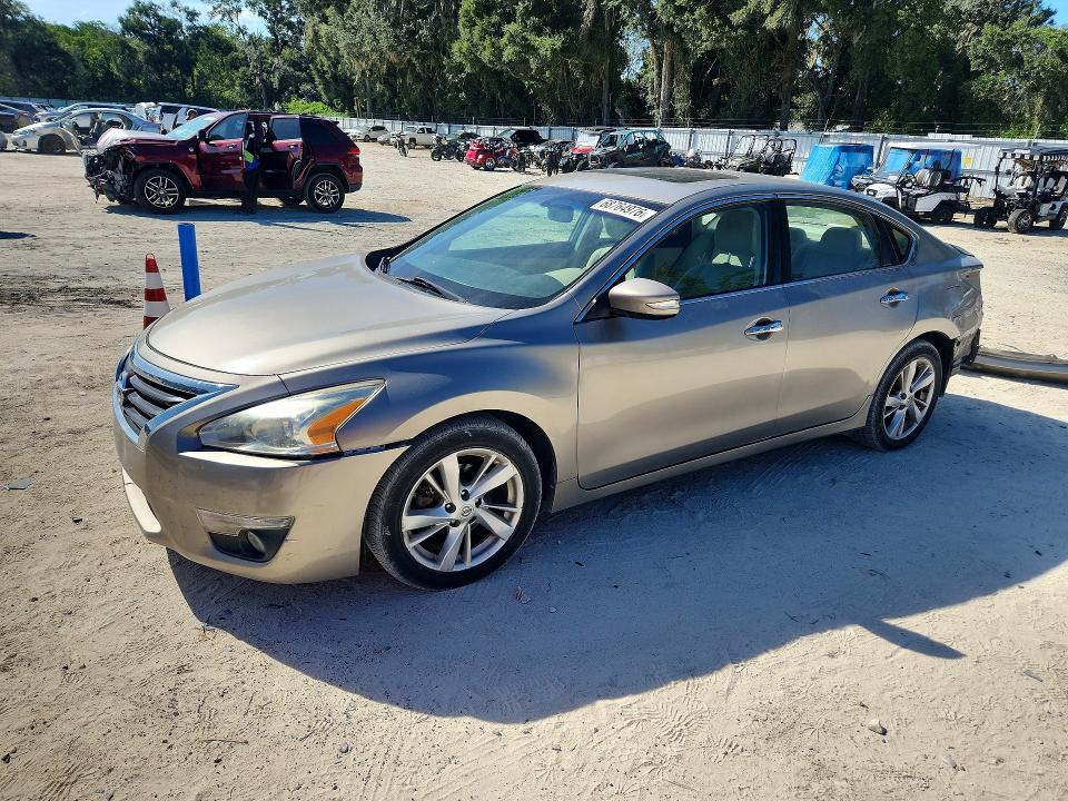 2014 Nissan Altima მანქანა იყიდება აუქციონზე, vin: 1N4AL3AP5EC161805, აუქციონის ნომერი: 68764976