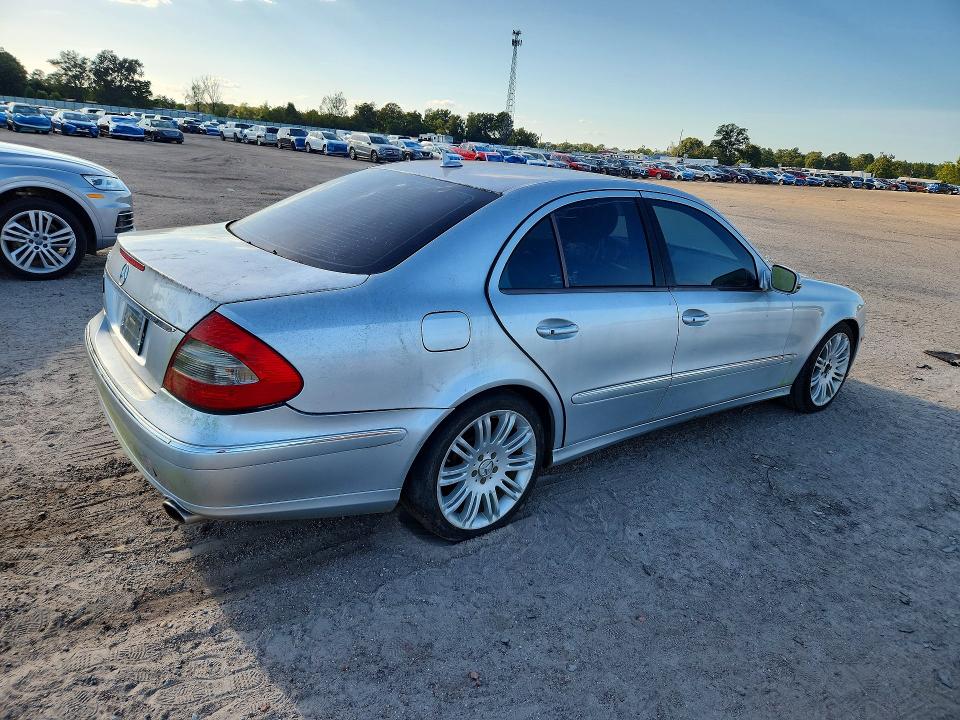 2007 Mercedes-benz E მანქანა იყიდება აუქციონზე, vin: WDBUF56XX7B153855, აუქციონის ნომერი: 68325146