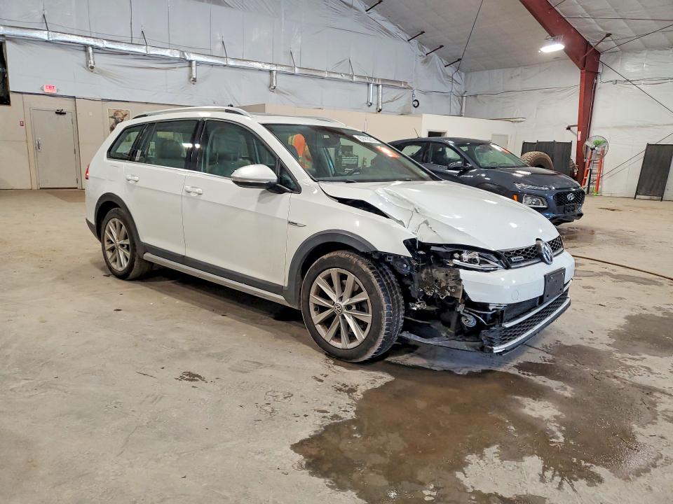 67413316 :رقم المزاد ، 3VWH17AU9HM519015 vin ، 2017 Volkswagen Golf Alltrack مزاد بيع