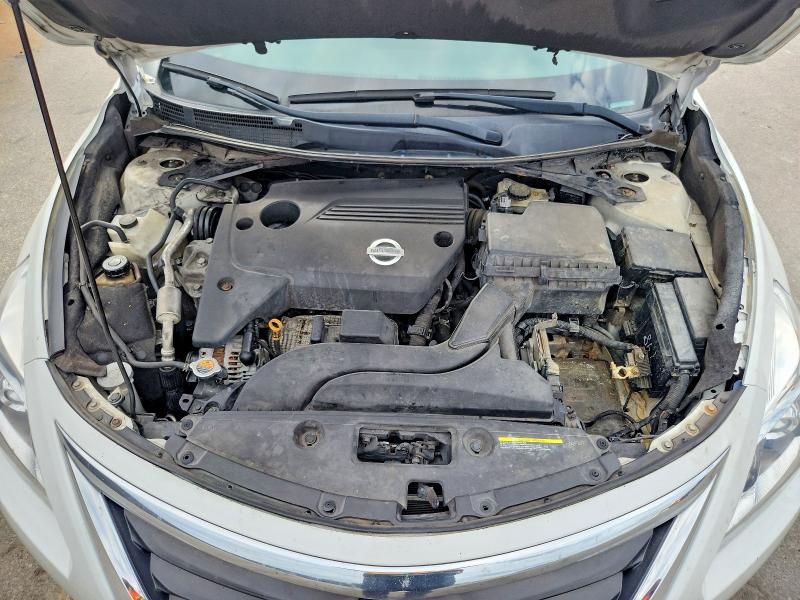 2015 Nissan Altima მანქანა იყიდება აუქციონზე, vin: 1N4AL3AP0FN385599, აუქციონის ნომერი: 70608506