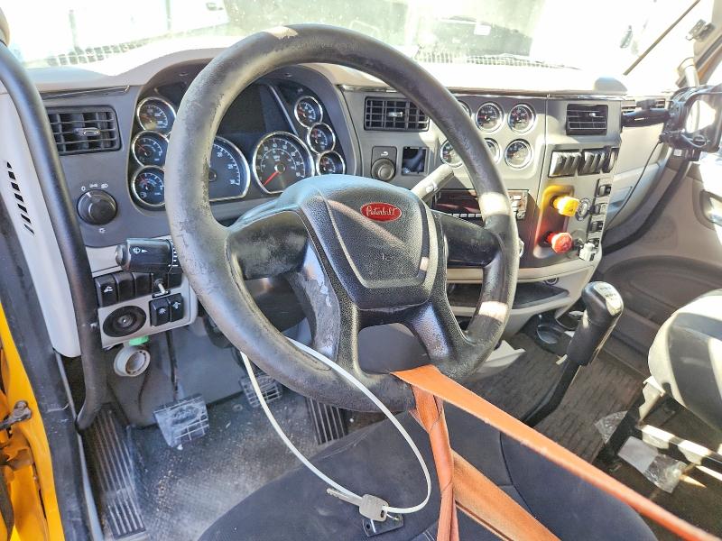 Продажа на аукционе авто 2013 Peterbilt 579, vin: 1XPBDP9XXKD495761, номер лота: 68702766