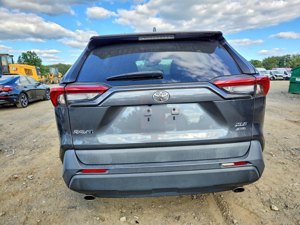 69682926 :رقم المزاد ، 2T3P1RFV8KC026106 vin ، 2019 Toyota Rav4 مزاد بيع