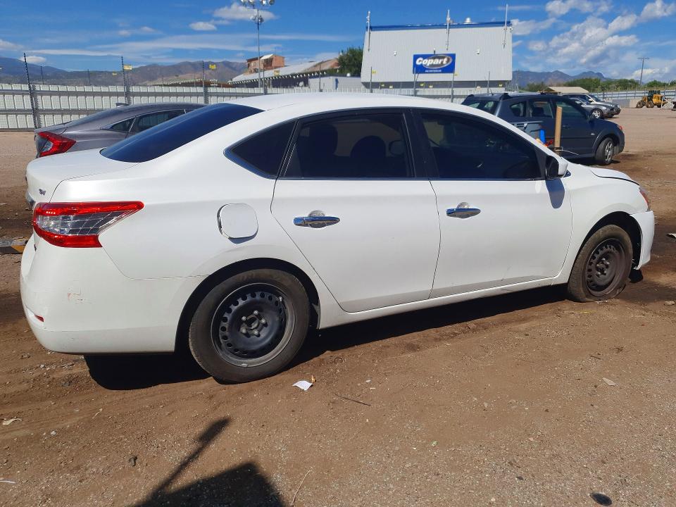 2014 Nissan Sentra მანქანა იყიდება აუქციონზე, vin: 3N1AB7AP3EL647265, აუქციონის ნომერი: 67904516