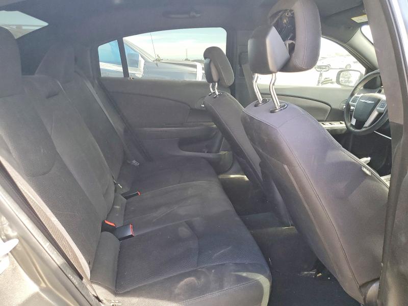 70325566 :رقم المزاد ، 1C3CCBBG2CN277268 vin ، 2012 Chrysler 200 مزاد بيع