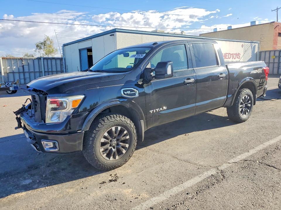 69878526 :رقم المزاد ، 1N6AA1E50HN551102 vin ، 2017 Nissan Titan مزاد بيع
