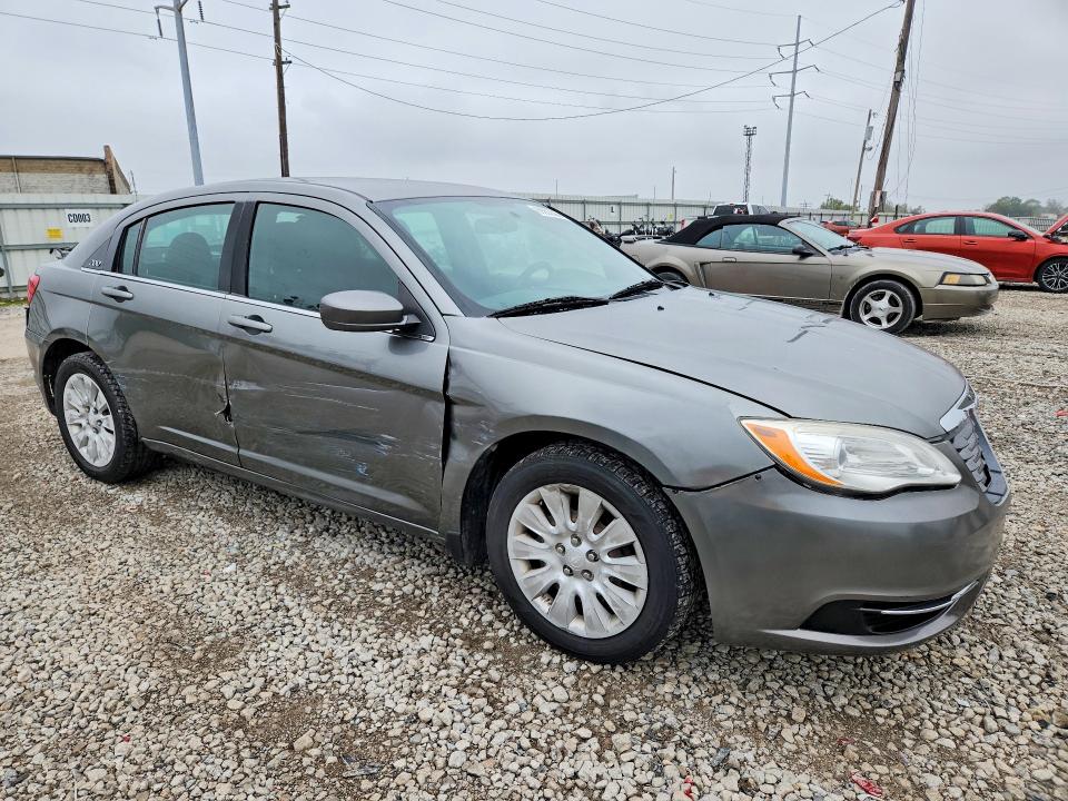 69903506 :رقم المزاد ، 1C3CCBAB3CN222799 vin ، 2012 Chrysler 200 مزاد بيع