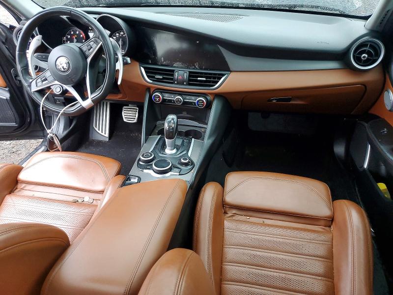 67094426 :رقم المزاد ، ZARFAEEN3J7597622 vin ، 2018 Alfa Romeo Giulia مزاد بيع