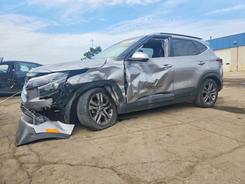 67478916 :رقم المزاد ، KNDEU2AA1M7104944 vin ، 2021 Kia Seltos مزاد بيع