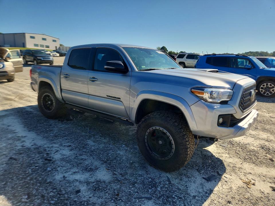 Продажа на аукционе авто 2018 Toyota Tacoma, vin: 3TMCZ5AN9JM126690, номер лота: 67673636