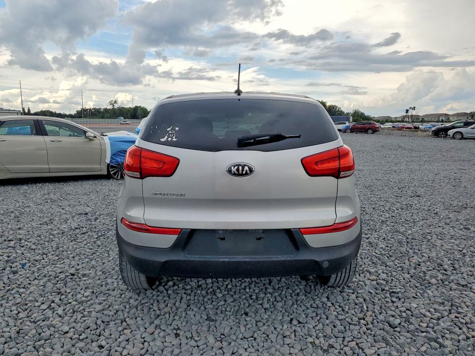 70219416 :رقم المزاد ، KNDPB3AC3F7676283 vin ، 2015 Kia Sportage مزاد بيع