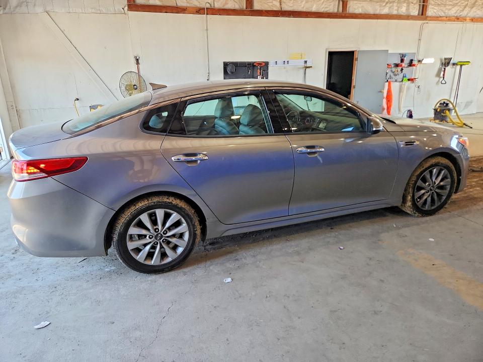 2017 Kia Optima მანქანა იყიდება აუქციონზე, vin: 5XXGU4L33HG159010, აუქციონის ნომერი: 68627496