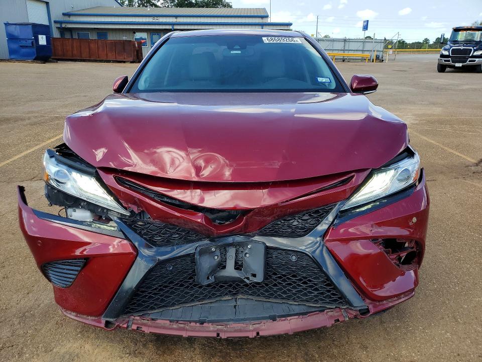 Aukcja sprzedaży 2018 Toyota Camry, vin: 4T1B61HKXJU571942, numer aukcji: 68689266