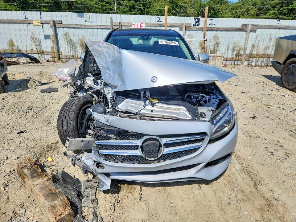 67989606 :رقم المزاد ، 55SWF4KB6GU177256 vin ، 2016 Mercedes-benz C مزاد بيع