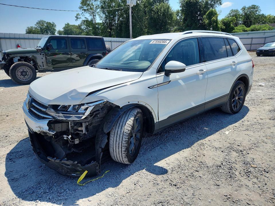 Продажа на аукционе авто 2024 Volkswagen Tiguan, vin: 3VV2B7AX7RM032964, номер лота: 67858266