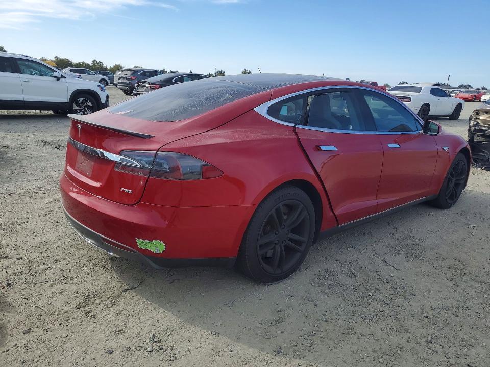 67612036 :رقم المزاد ، 5YJSA1CP8DFP22618 vin ، 2013 Tesla Model S مزاد بيع