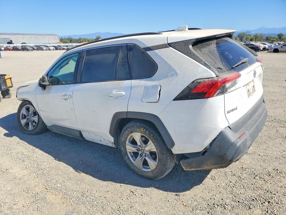 2021 Toyota Rav4 მანქანა იყიდება აუქციონზე, vin: 2T3P1RFV8MC246817, აუქციონის ნომერი: 70473376