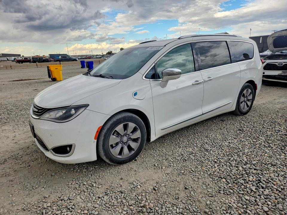 69815486 :رقم المزاد ، 2C4RC1N79JR359137 vin ، 2018 Chrysler Pacifica مزاد بيع