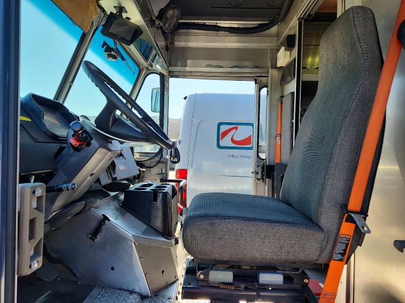 65955726 :رقم المزاد ، 4UZAC2EA1LCLZ7225 vin ، 2020 Freightliner Mt45 Chassis مزاد بيع