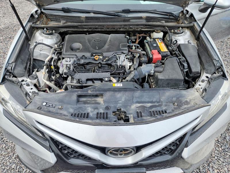 69516576 :رقم المزاد ، 4T1B61HK1KU180440 vin ، 2019 Toyota Camry مزاد بيع