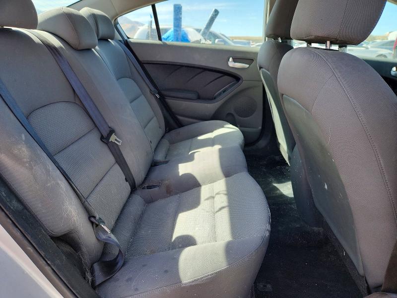 68354486 :رقم المزاد ، 3KPFK4A77HE061274 vin ، 2017 Kia Forte مزاد بيع
