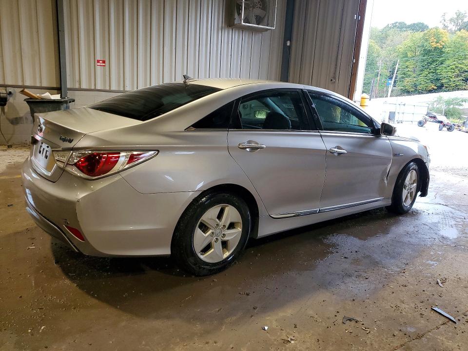 2011 Hyundai Sonata მანქანა იყიდება აუქციონზე, vin: KMHEC4A43BA006230, აუქციონის ნომერი: 70317306
