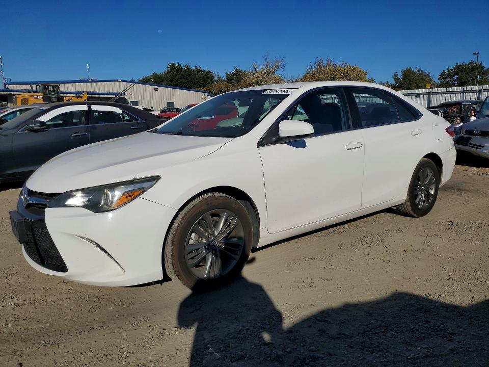 Aukcja sprzedaży 2016 Toyota Camry, vin: 4T1BF1FKXGU248647, numer aukcji: 70441446