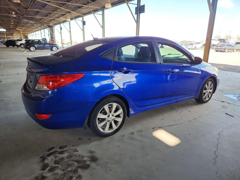 68889196 :رقم المزاد ، KMHCU4AE7DU377549 vin ، 2013 Hyundai Accent مزاد بيع