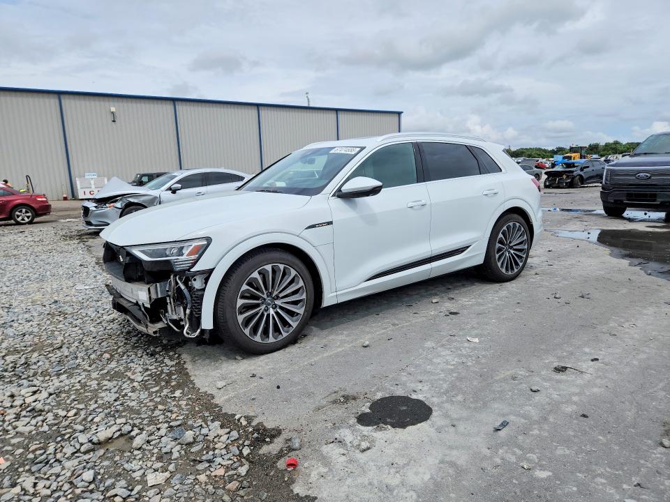Продаж на аукціоні авто 2019 Audi E-tron, vin: WA1VABGE9KB019129, номер лоту: 67474686